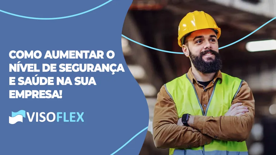 Trabalhador sorridente com capacete amarelo e colete refletivo